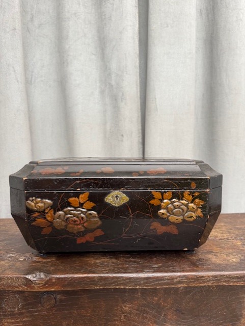 Antieke Chinese lakwerk naaidoos